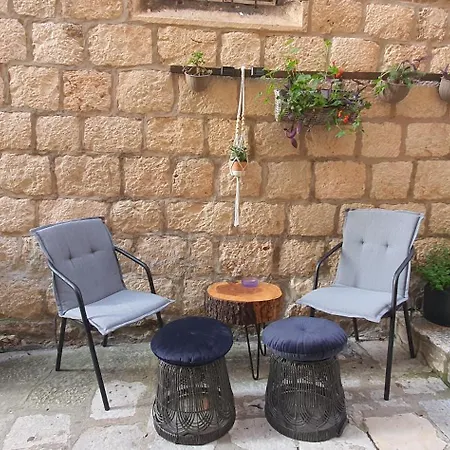 Fidelissima Palace *