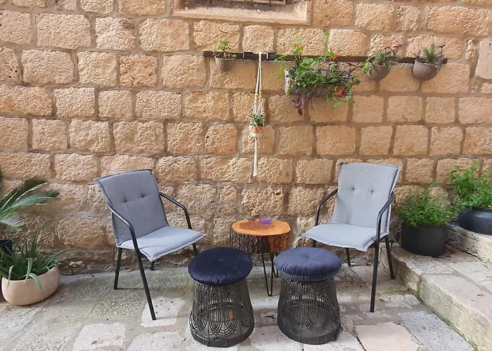 Fidelissima Palace *